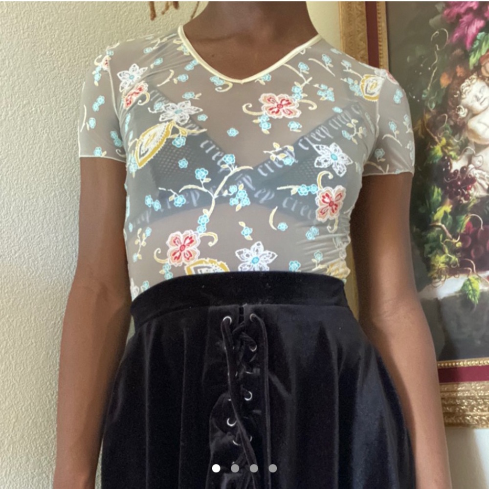 👚 Sheer V-Neck Floral Embroidered Top